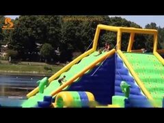 Parque temático de deportes acuáticos flotantes inflables / parque de salpicaduras de agua instalado en Milán